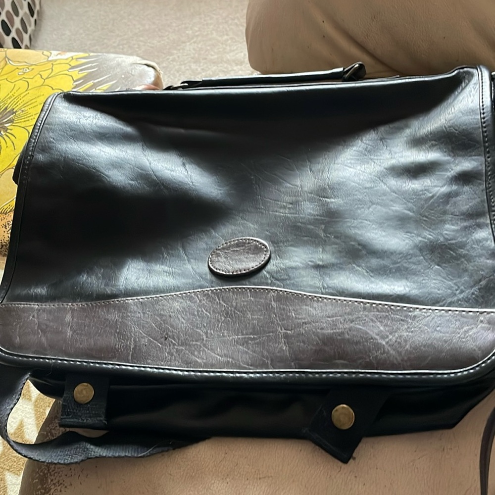 Women’s two tone satchel